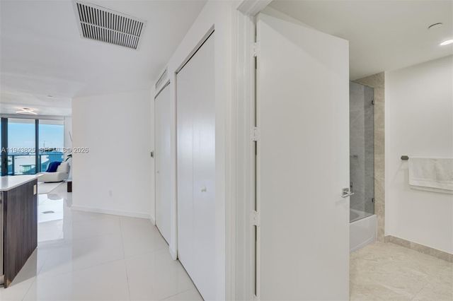 488 NE 18th St 4805, Miami, FL 33132