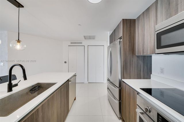 488 NE 18th St 4805, Miami, FL 33132