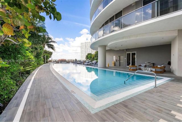 488 NE 18th St 4805, Miami, FL 33132