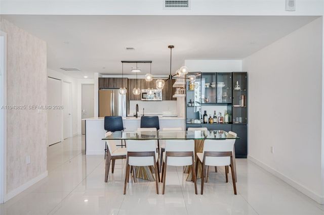 488 NE 18th St 4805, Miami, FL 33132