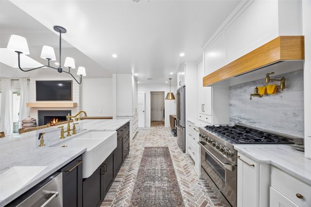 311 Canyon Valley Drive, Richardson, TX 75080