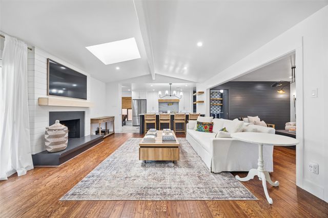 311 Canyon Valley Drive, Richardson, TX 75080