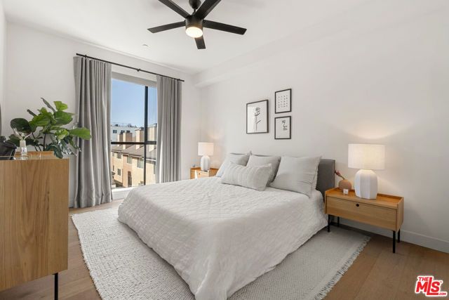 3981 Moore Street 301, Los Angeles, CA 90066