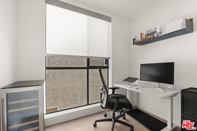 3981 Moore Street 301, Los Angeles, CA 90066