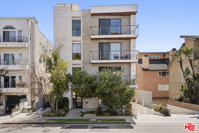 3981 Moore Street 301, Los Angeles, CA 90066