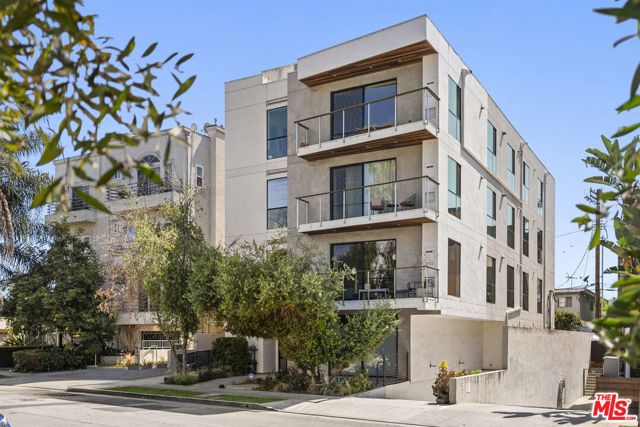 3981 Moore Street 301, Los Angeles, CA 90066