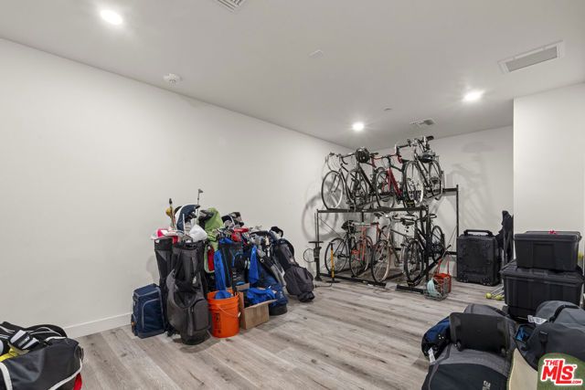3981 Moore Street 301, Los Angeles, CA 90066
