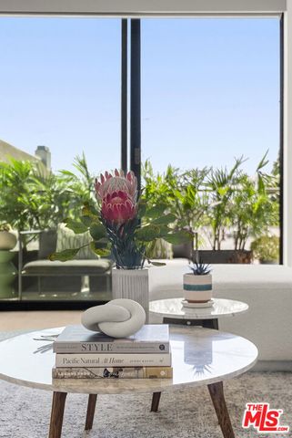 3981 Moore Street 301, Los Angeles, CA 90066