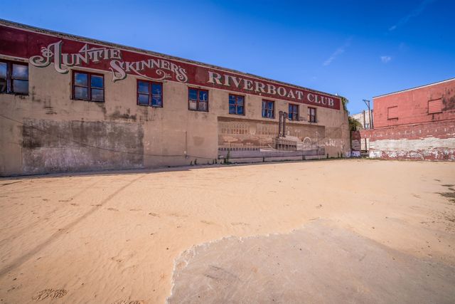 101 & 109 N Polk Street, Jefferson, TX 75657