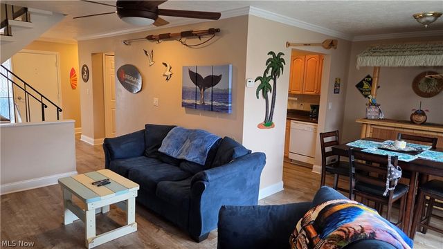 9284 Willow Lane, Olmsted Falls, OH 44138