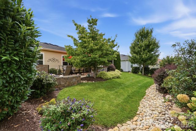 6127 Raven Rock Drive, Denver, NC 28037