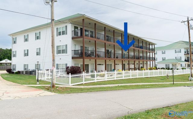 5799 Bay Village Drive 2004, Athens, AL 35611