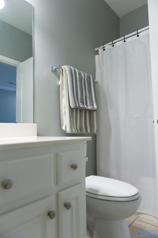 5799 Bay Village Drive 2004, Athens, AL 35611