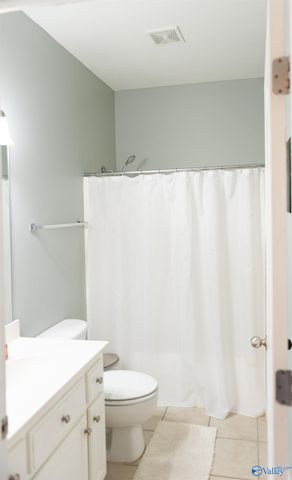 5799 Bay Village Drive 2004, Athens, AL 35611