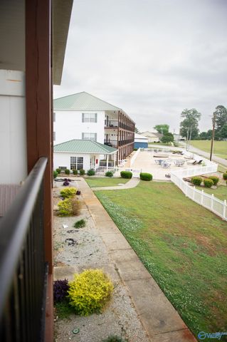 5799 Bay Village Drive 2004, Athens, AL 35611