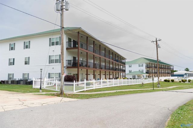 5799 Bay Village Drive 2004, Athens, AL 35611