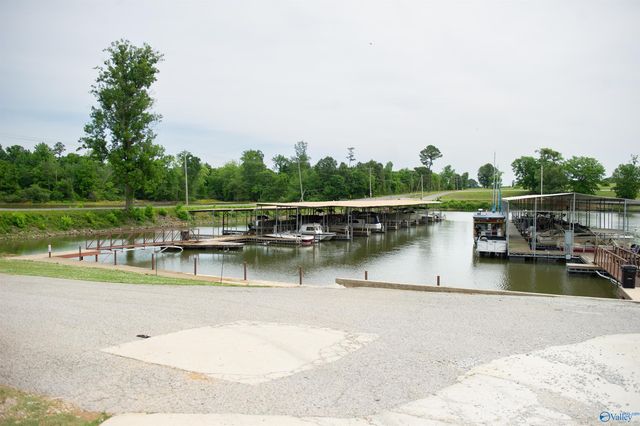 5799 Bay Village Drive 2004, Athens, AL 35611