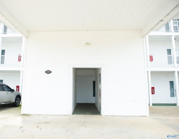5799 Bay Village Drive 2004, Athens, AL 35611