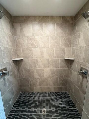 509 Talbots Woods DRIVE, Dousman, WI 53118