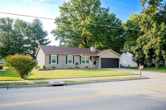 7005 W Main Street, Maryville, IL 62062