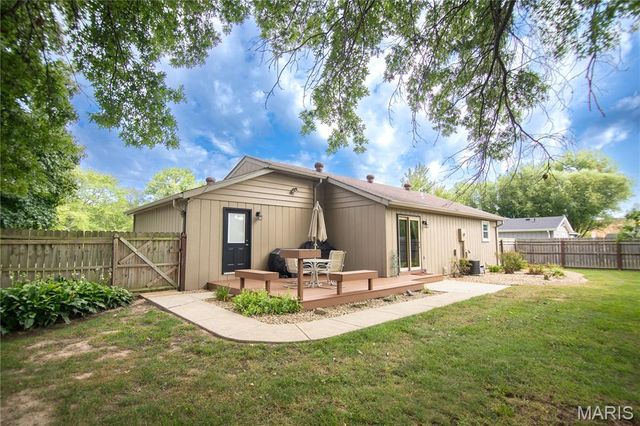 7005 W Main Street, Maryville, IL 62062
