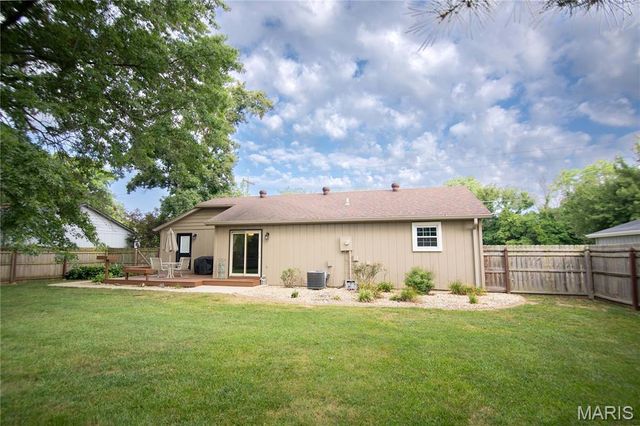 7005 W Main Street, Maryville, IL 62062