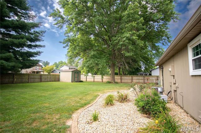 7005 W Main Street, Maryville, IL 62062