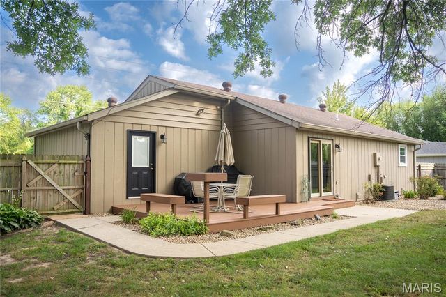 7005 W Main Street, Maryville, IL 62062