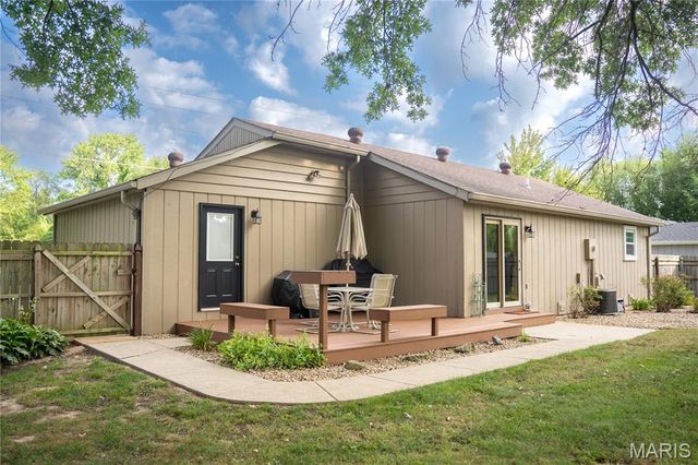 7005 W Main Street, Maryville, IL 62062
