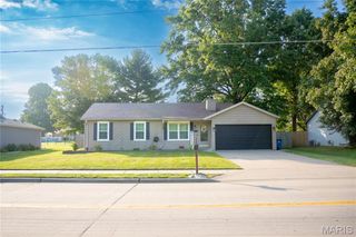 7005 W Main Street, Maryville, IL 62062