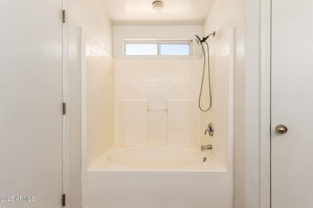 11566 W PURDUE Avenue, Youngtown, AZ 85363