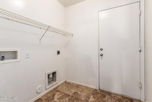 11566 W PURDUE Avenue, Youngtown, AZ 85363