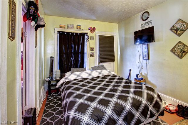 2149 W 105th Street, Cleveland, OH 44102