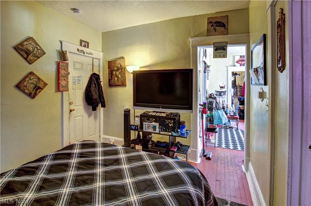 2149 W 105th Street, Cleveland, OH 44102