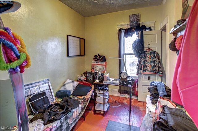 2149 W 105th Street, Cleveland, OH 44102