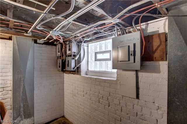 2149 W 105th Street, Cleveland, OH 44102