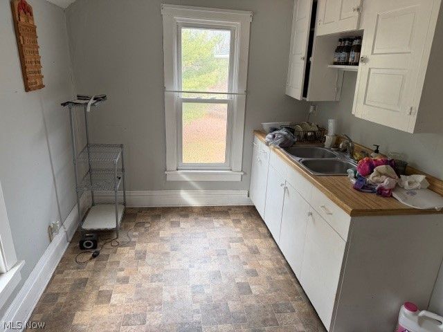 1537 Wooster Road W, Barberton, OH 44203