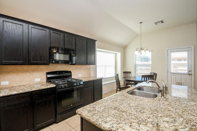 1516 Meadow Wood Drive, Pearland, TX 77581