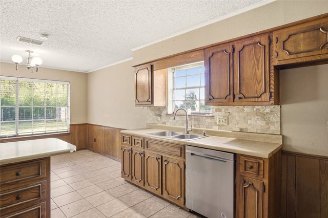 312 Azalea Drive, Sulphur Springs, TX 75482