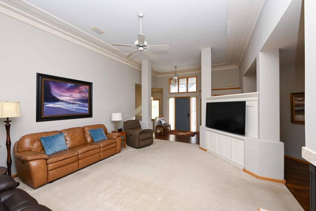 9108 Trotters Lane, Woodbury, MN 55125