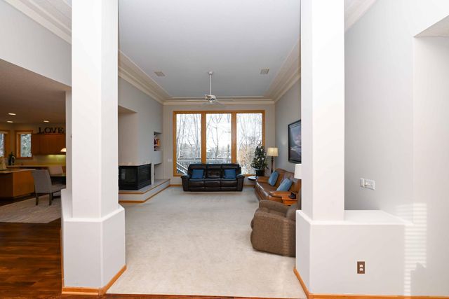 9108 Trotters Lane, Woodbury, MN 55125