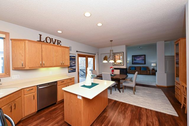 9108 Trotters Lane, Woodbury, MN 55125