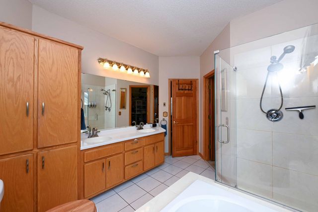 9108 Trotters Lane, Woodbury, MN 55125