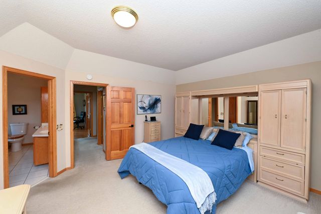 9108 Trotters Lane, Woodbury, MN 55125