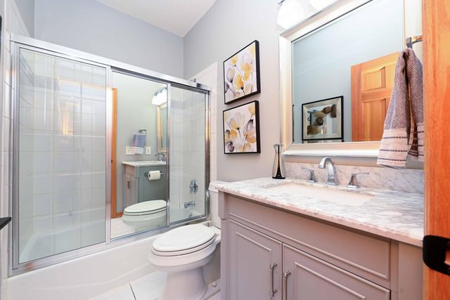 9108 Trotters Lane, Woodbury, MN 55125