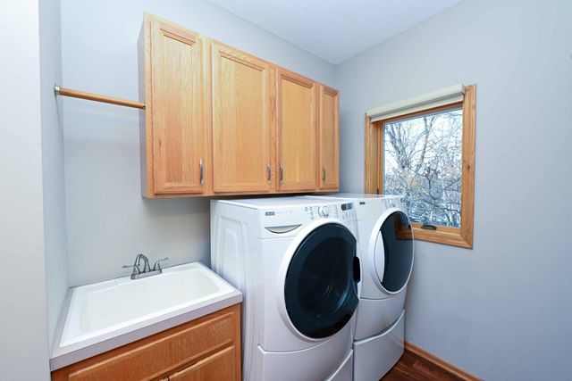 9108 Trotters Lane, Woodbury, MN 55125