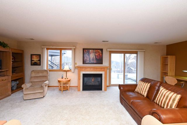 9108 Trotters Lane, Woodbury, MN 55125