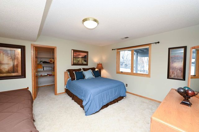 9108 Trotters Lane, Woodbury, MN 55125