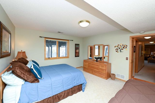 9108 Trotters Lane, Woodbury, MN 55125