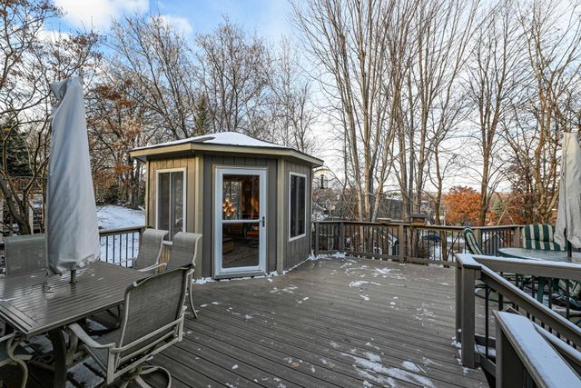 9108 Trotters Lane, Woodbury, MN 55125